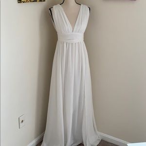 🔥🌷🍷White Dress by LULUS🔥🌸